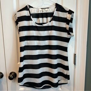 Daniel Rainn Women’s Black & Light Gray Short Sleeve Sheer Striped Blouse Size S